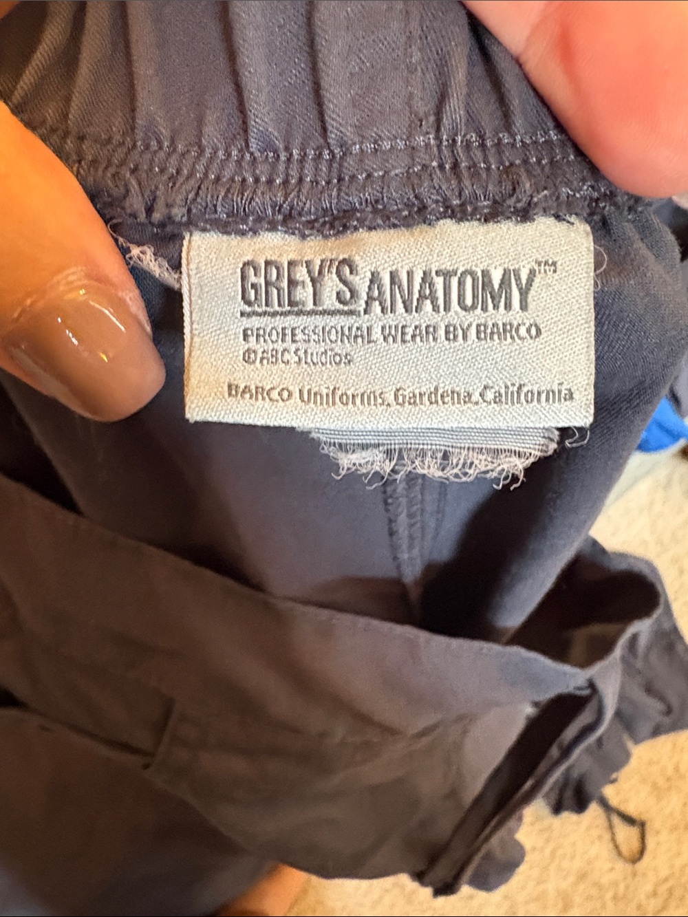 Grey’s Anatomy Grey Wide-Leg Pull-On scrub Pants - Picture 10 of 14